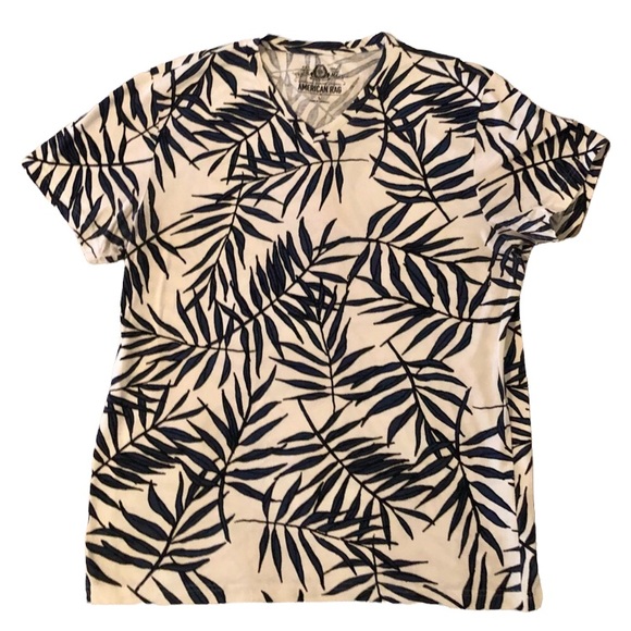 American Rag Men’s Hawaiian style V-neck t-shirt in Large - Picture 6 of 6